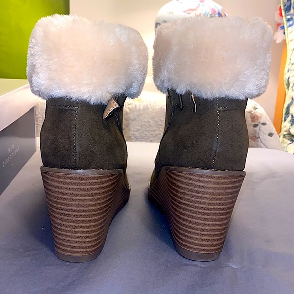 New Directions Olive, wedge ankle boot booties. Sz 6.5 NIB - Picture 8 of 11